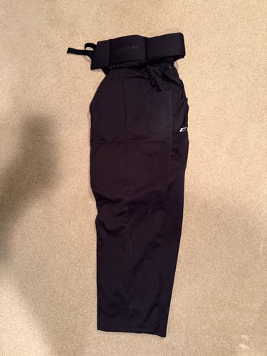 Medium CCM Referee protective pants (New)
