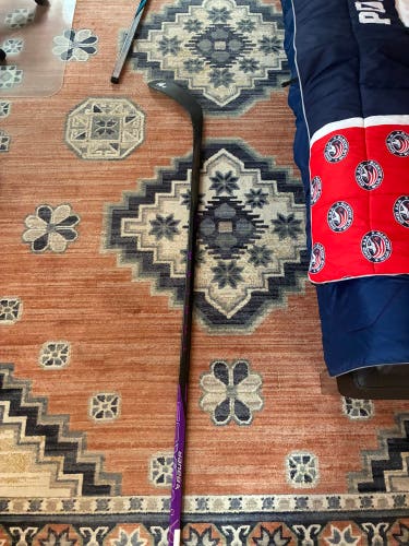 Senior Bauer Nexus Tracer Right Handed Hockey Stick P28 70 Flex (New)