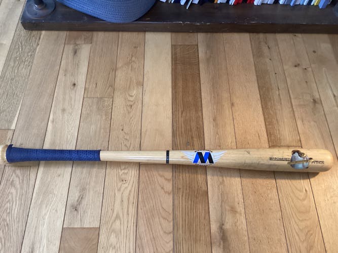M^Powered Bamboo bat Bat (-6) 25 oz 31" (Used)