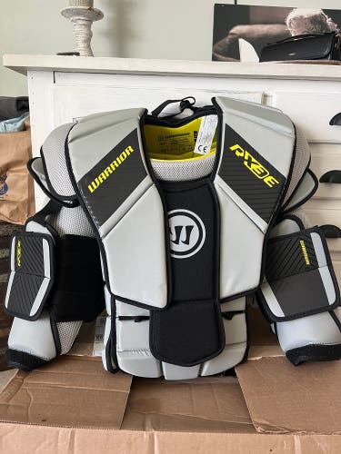 Large/Extra Large Warrior Ritual X3 E+ Goalie Chest Protector (New)