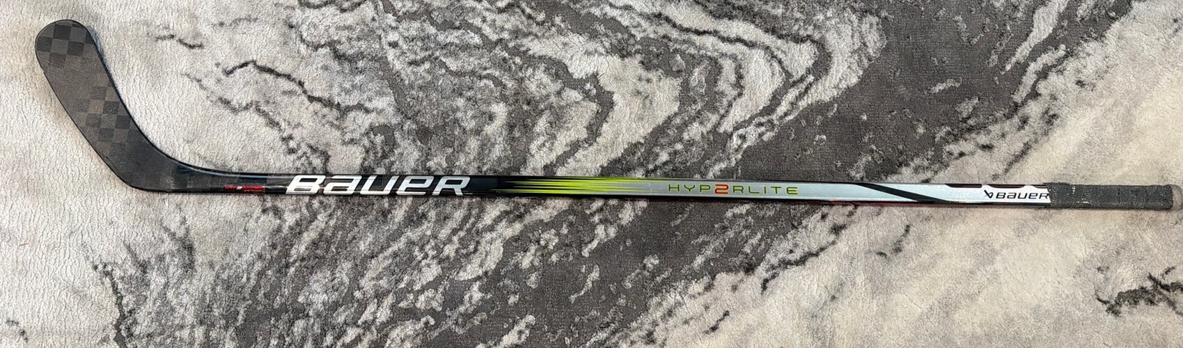Intermediate Bauer Vapor Hyperlite 2 Right Handed Hockey Stick P92 55 Flex (Used)