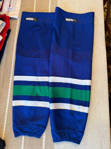 XL Vancouver Canucks Pro Stock Reebok Edge Socks  (Used)