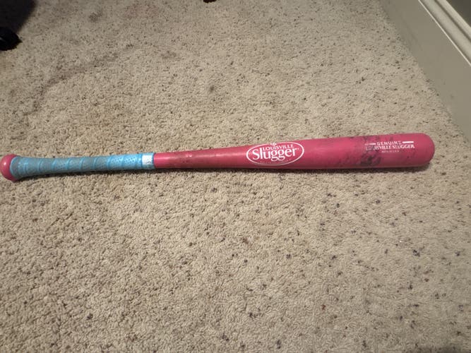 2022 Louisville Slugger Genuine Wood Bat 28 oz 31" (Used)