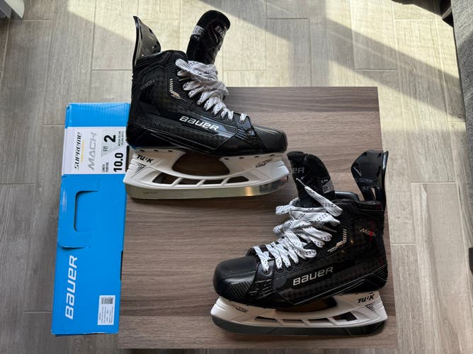 *USED ONCE* Bauer Supreme Mach Hockey Skates Size 10.0 Fit 2