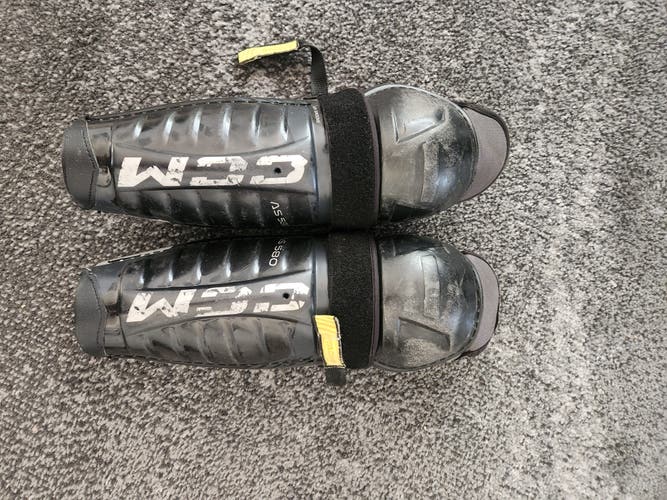 Junior CCM 12" Shin Pads (Used)