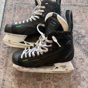 Black 2015 Reebok 26K Pump Hockey Skates Wide Width 9.5 (Used)