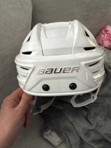 Large Bauer Re-Akt 150 Helmet (Used)