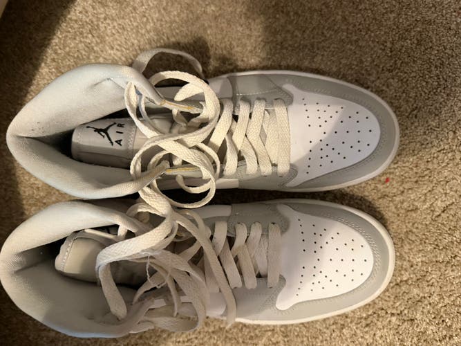 Gray Unisex Size M 7.5 (W 8.5) Air Jordan 1 Mid Shoes (Used)