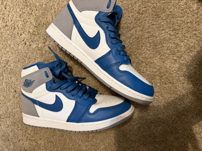 Blue Unisex Size M 8.0 (W 9.0) Air Jordan 1 Mid Shoes (Used)