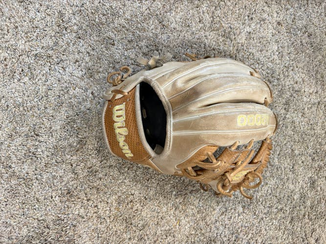 Wilson A2000 RH Infield Baseball Glove 11.5" (Used)