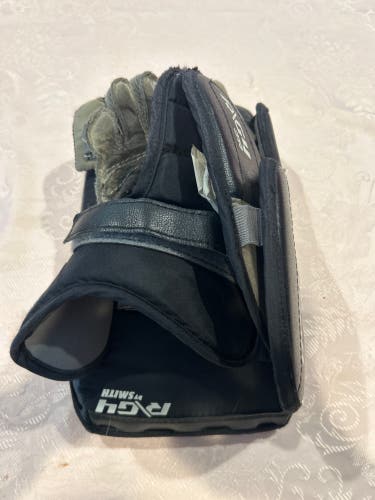 Warrior Ritual G4 Regular (Used) glove and blocker