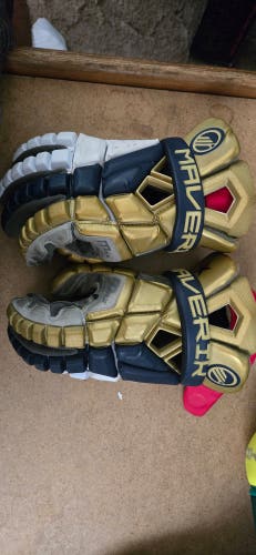 Showtime Maverik Max Lacrosse Gloves (Used)