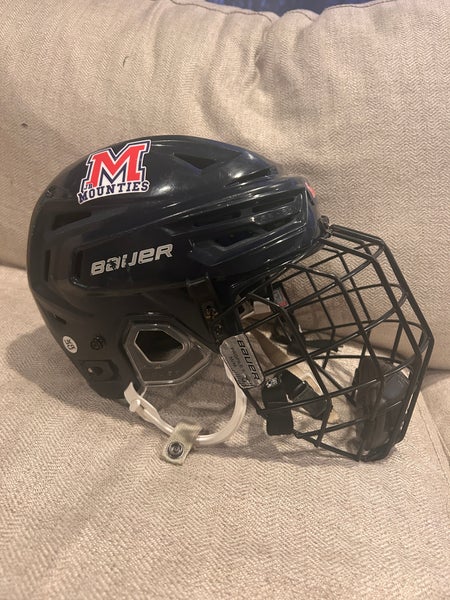 Medium Bauer Re-Akt 150 Helmet (Used)