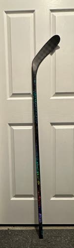 Junior Bauer Twitch Right Handed Hockey Stick P28 40 Flex (Used)