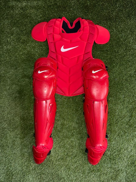 Nike Diamond Elite Catcher’s Gear Set Red 17”