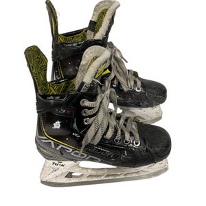 Used Bauer VAPOR X 3.0 Junior Hockey Skate Junior 02.5 11847-S000033438