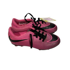 Used Nike Soccer Cleats Pink Junior 01.5 11847-S000033499