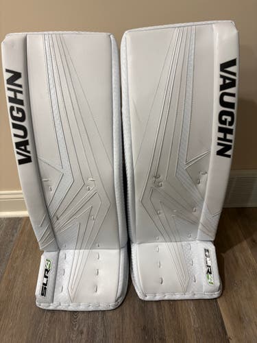 Vaughn SLR4 Pro Goalie Leg Pads 32 Plus 2 used 6 times excellent shape