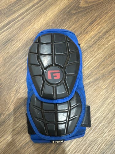 Blue Junior Elbow Protection (Used)