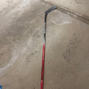 Senior Bauer Vapor Hyperlite 2 Right Handed Hockey Stick P28 82 Flex (Used)