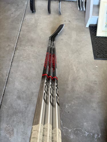 Senior CCM JetSpeed Team Right Handed Hockey Stick P29 85 Flex (New)