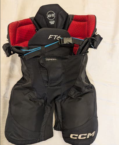 Junior Large CCM JetSpeed FT6 Hockey Pants - Black