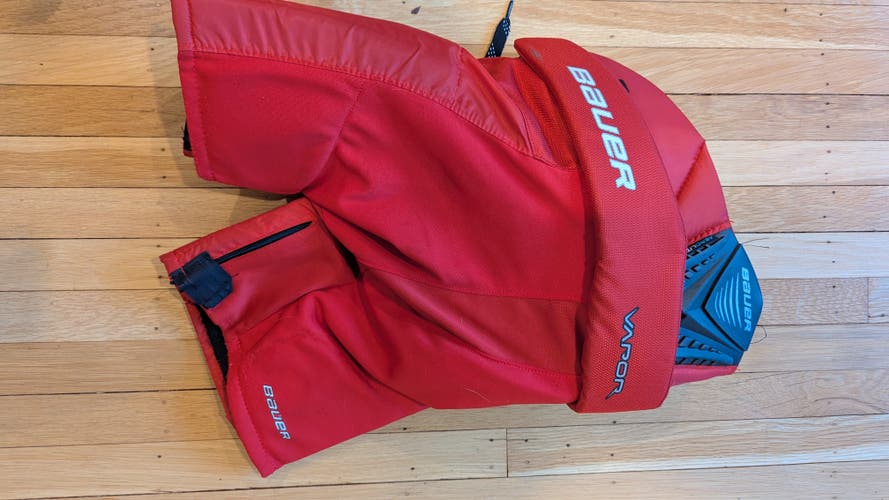 Junior Small Bauer Vapor Hockey Pants (Used)