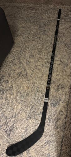 Senior Sher-Wood PMPX 9950 Right Handed Hockey Stick PP28 85 Flex (Used)