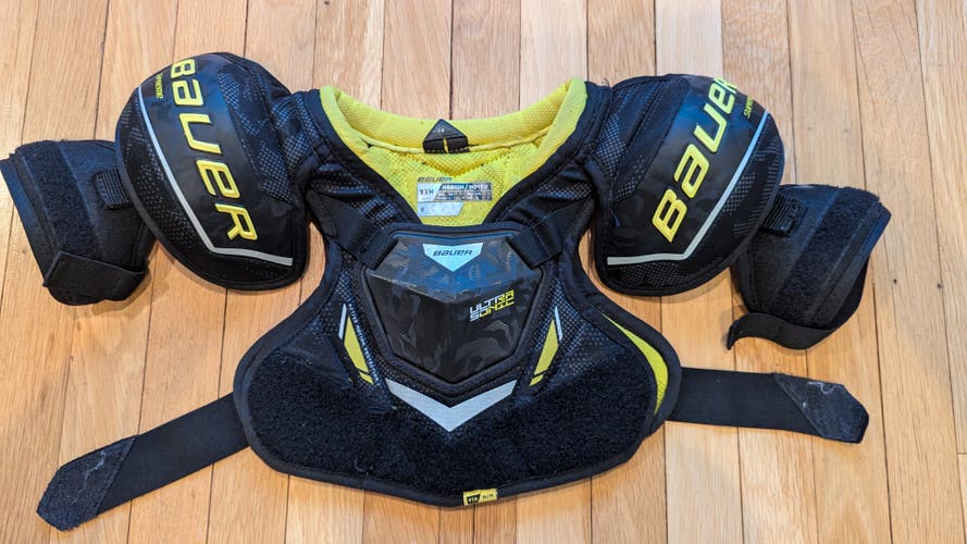 Medium Youth Bauer Supreme Ultrasonic Shoulder Pads (Used)