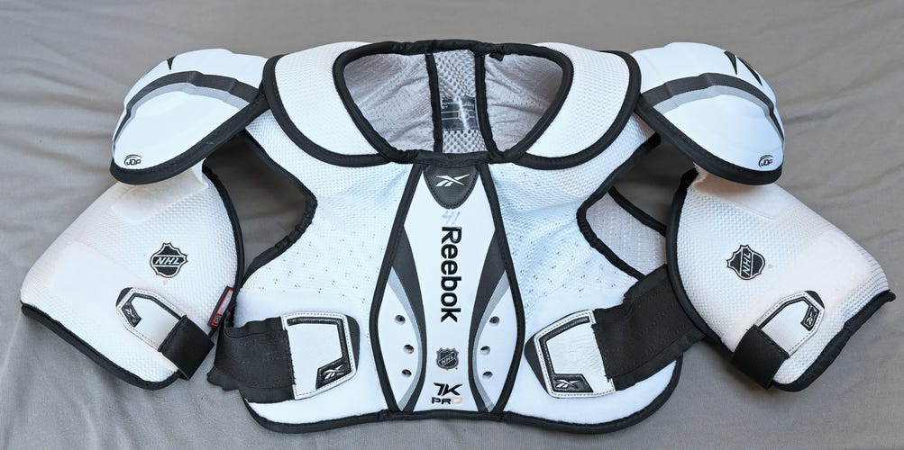 Men's Large Senior Reebok 7K Shoulder Pads Pro Stock (Used)