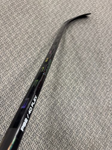 Junior Black Bauer Nexus Tracer Left Hand Hockey Stick P92 40 Flex (New)