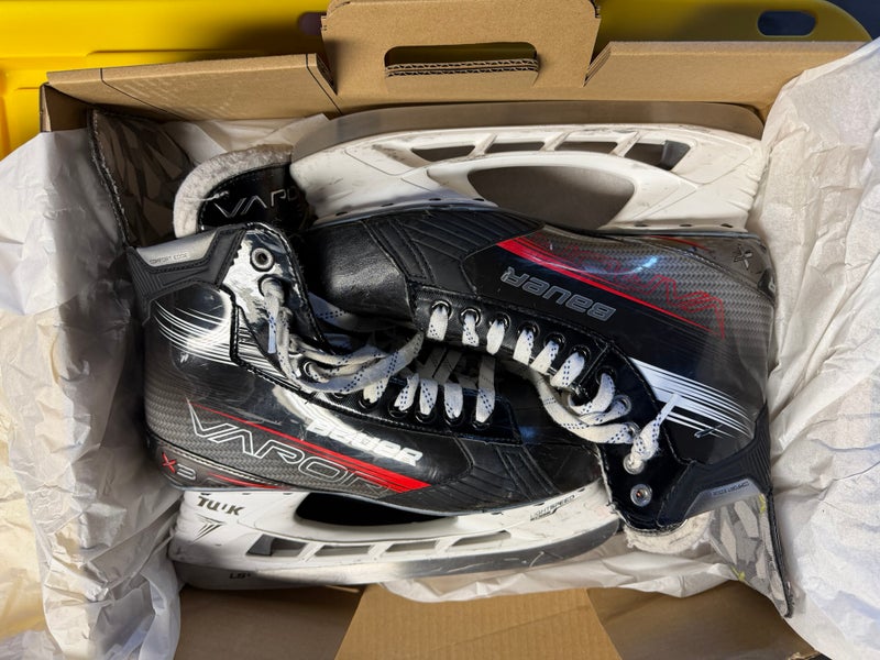 2022 Bauer Vapor X3 Hockey Skates Extra Wide Width 11 (Used)