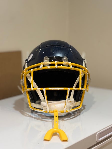Adult Extra Large Schutt F7 Helmet (Used)
