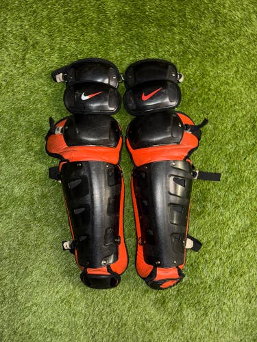 Nike Vapor Catcher's Leg Guard 17”