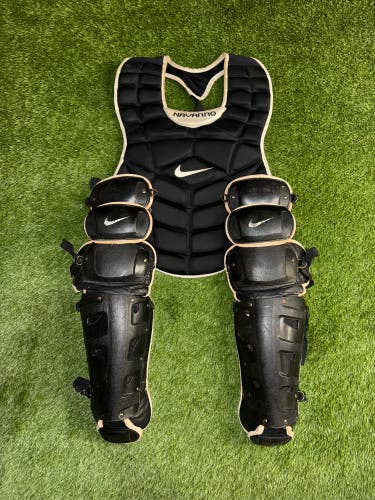 Nike Vapor Catcher’s Gear Set Black 17”