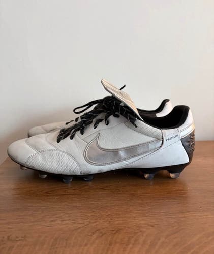 Black Men's Size M 11.5 (W 12.5) Nike Premier III FG Cleats (Used)