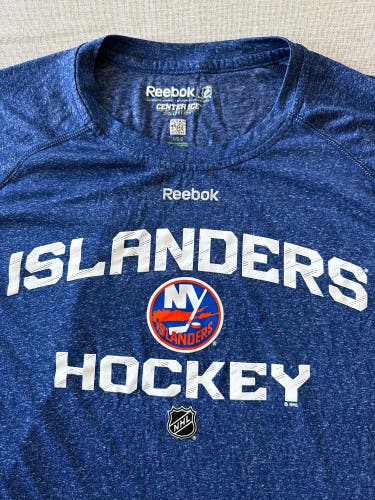 New York Islanders NHL Speedwick Locker Room T-Shirt Reebok (Used)