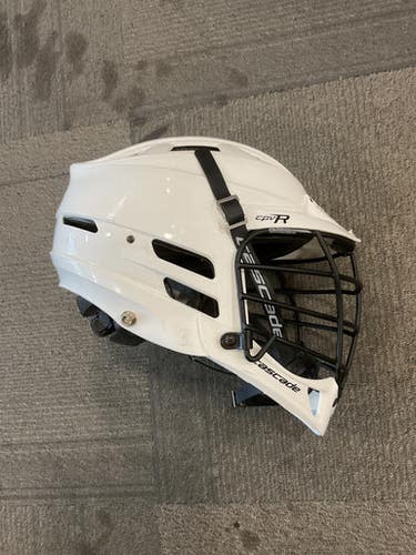 Used Cascade CPV-R Lacrosse Helmet White S/M 11614-S000233508