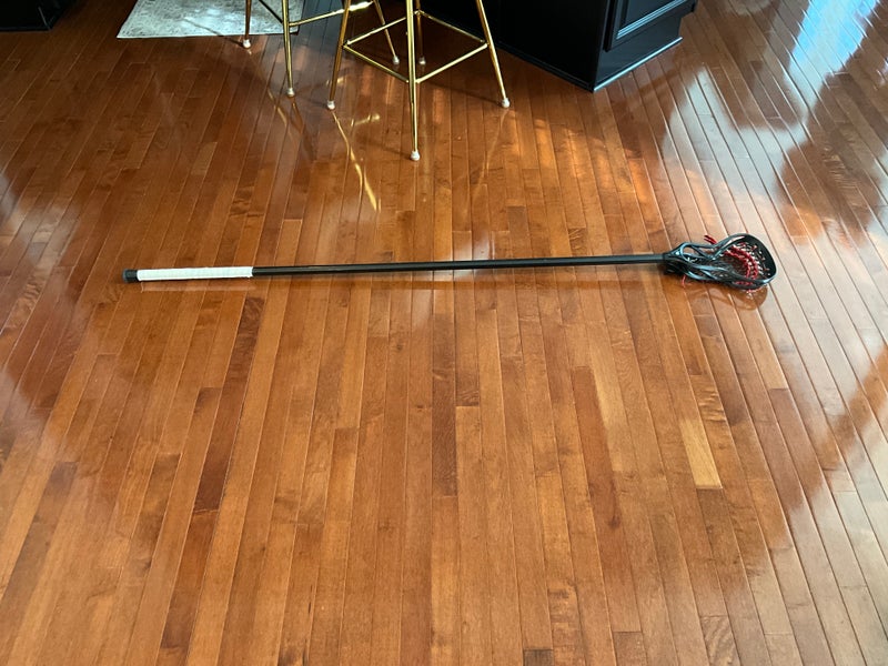 Defense long pole ECD CF5 Stick Custom strung Ecd rebel head.( like new).SEND OFFERS.