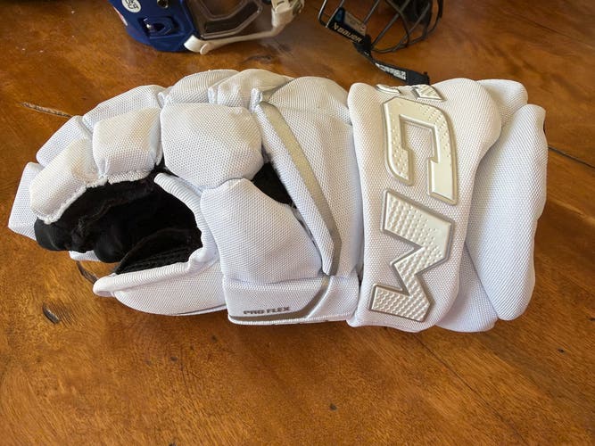 CCM JetSpeed FT8 Pro Gloves 12" (Used)