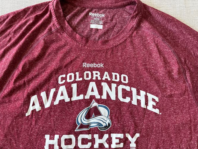 Colorado Avalanche NHL Speedwick Locker Room T-Shirt Reebok (Used)
