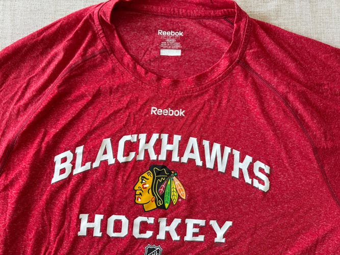 Chicago Blackhawks NHL Speedwick Locker Room T-Shirt Reebok (Used)