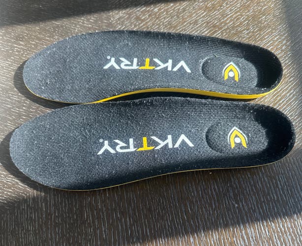 VKTRY NON-CLEAT SPORT INSOLES SIZE 10-10.5 (USED)