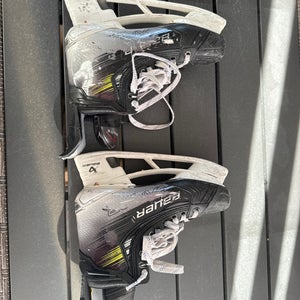Black 2023 Bauer Vapor Hyperlite 2 Hockey Skates Regular Width 8 (Used) (NO BLADES)
