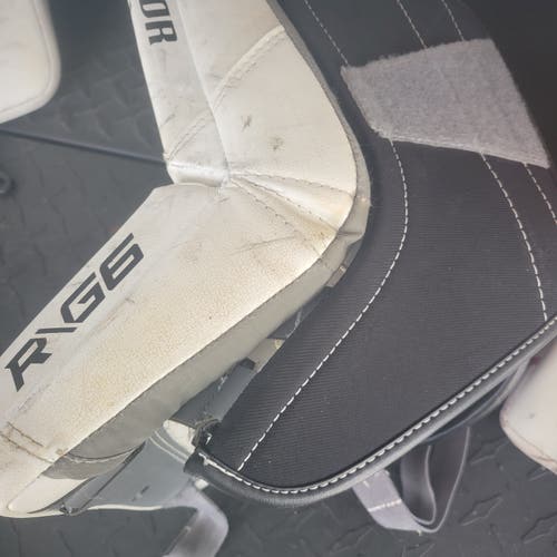 Warrior Ritual R\G6 26+1 Goalie Leg Pads w/ Slide Plates – Good Condition