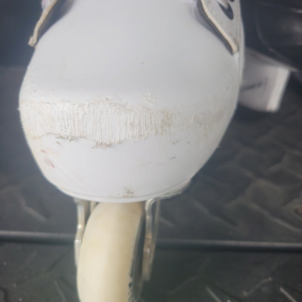 Alkali Inline Hockey Skates – Size 5 – White – Good Condition