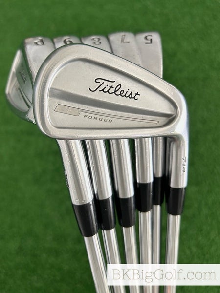 Titleist 714 CB Forged Iron Set 5-P / Dynamic Gold X100 Extra Stiff