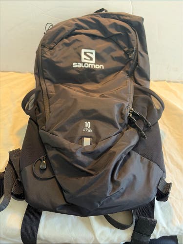 Brand New Ski Salomon 10 Liter Trail Blazer All Mountain Hiking Backpack