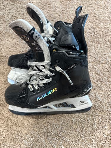 Bauer Supreme Shadow Hockey Skates Size 6 (Used)