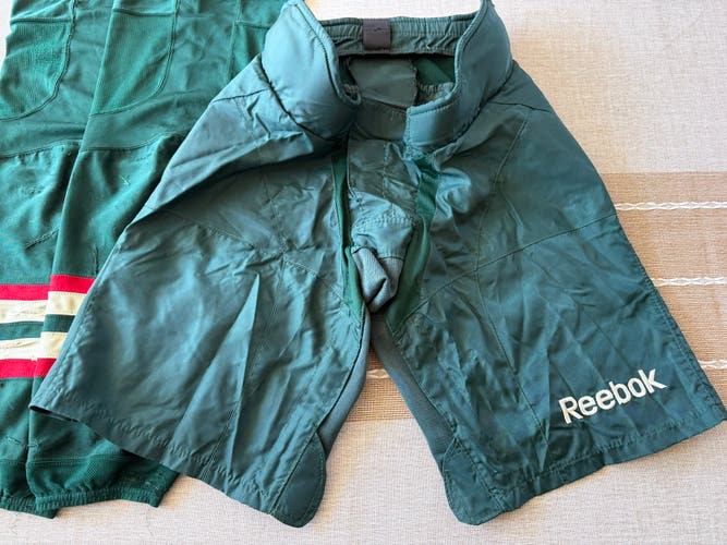 Minnesota Wild Green Medium Reebok MPP9KC Pant Shell Pro Stock with Edge Socks (Used)
